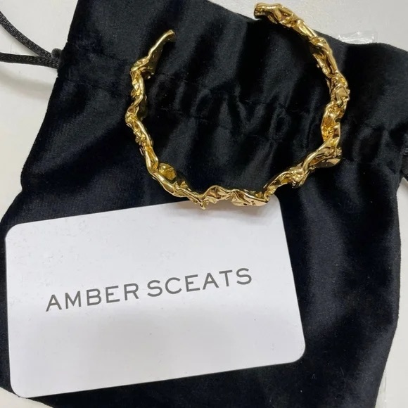 🆕 REVOLVE Amber Sceats Gold Emery Cuff gold bracelet - Picture 6 of 8